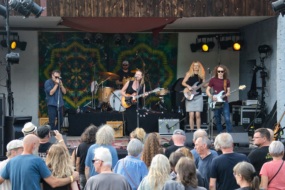 IndiJana & The Bandits